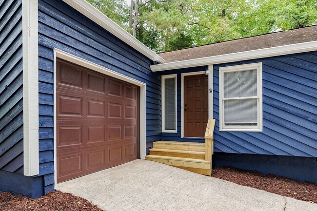 Building Photo - Updated Home in Ansley Park!