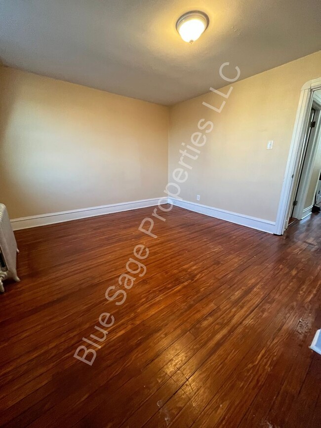 Building Photo - Beautiful 3 Bedroom 1 Bath in Upper Darby!