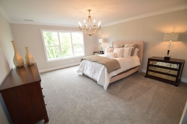 Building Photo - 9324 Old Plainfield Rd