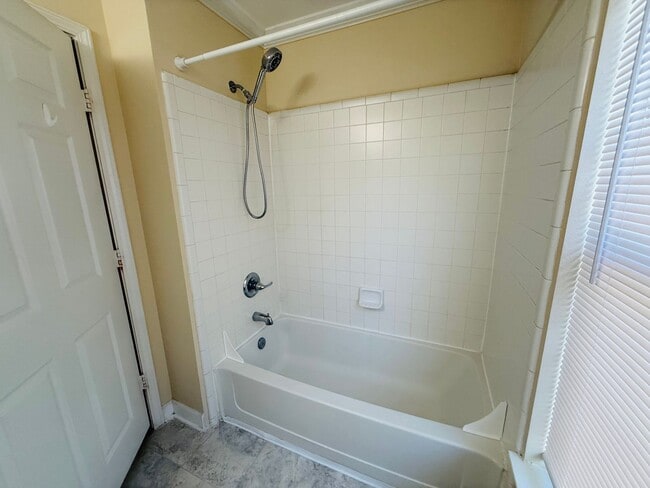 Building Photo - 18557 Bridle Club Dr