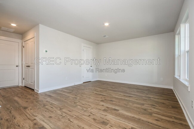Building Photo - 596 Scholar Way