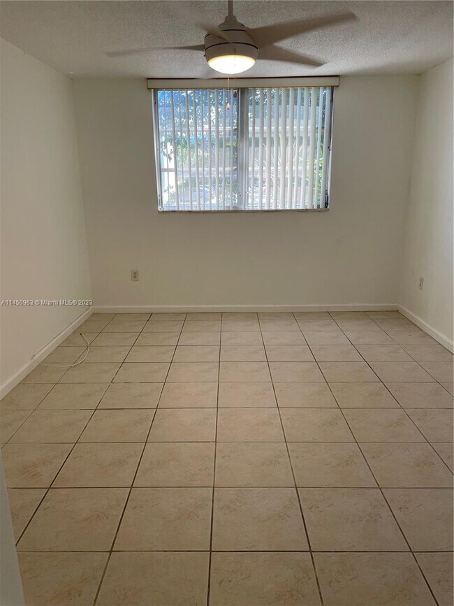 Building Photo - 3600 NE 170th St