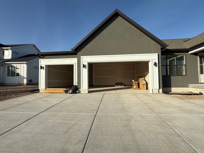 Building Photo - New 3-Bed Eagle Mountain Home!!