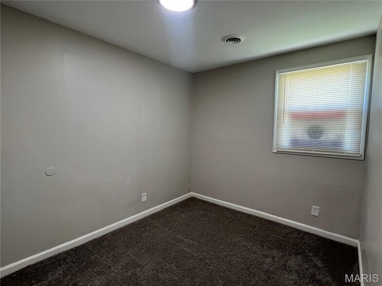 Building Photo - 9129 Kathlyn Dr