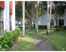 Building Photo - 3 br, 2 bath Condo - 11956 NW 11th St 1195...