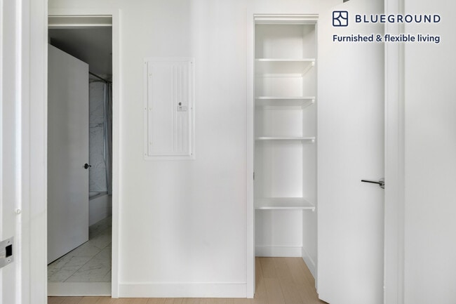 Building Photo - 370 Harrison Ave