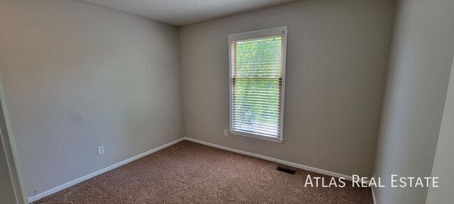 Building Photo - 15620 Reeds St