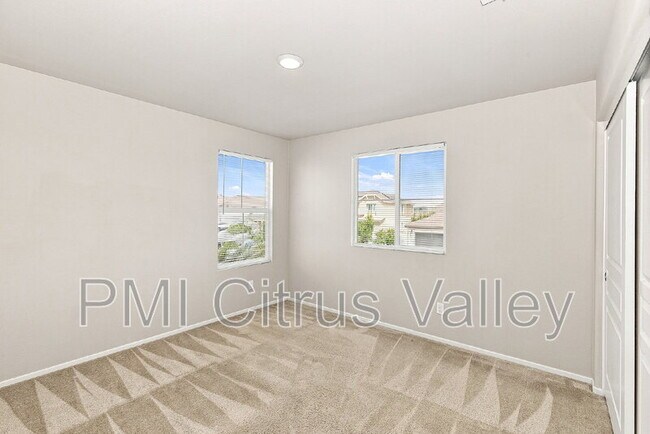 Building Photo - 24613 Round Meadow Dr