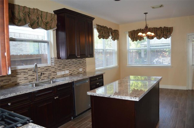 Building Photo - 6210 Marble Hollow Ln