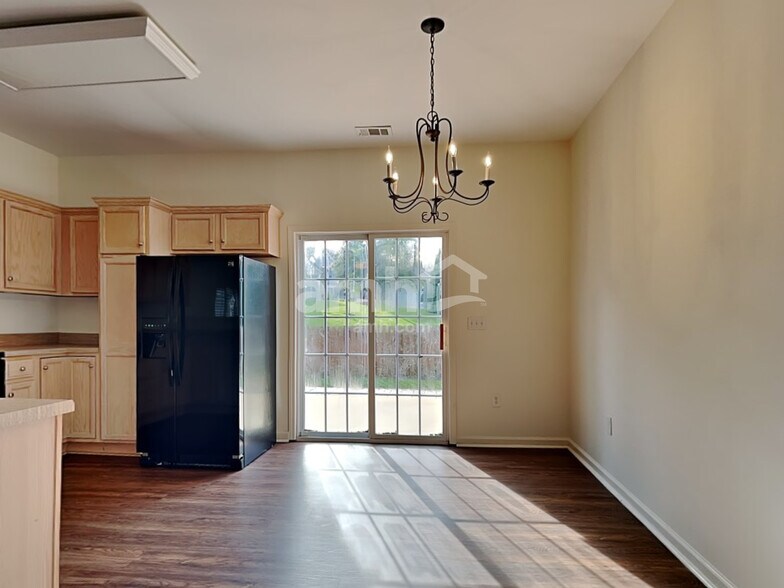 Building Photo - 300 Pemaquid Ct