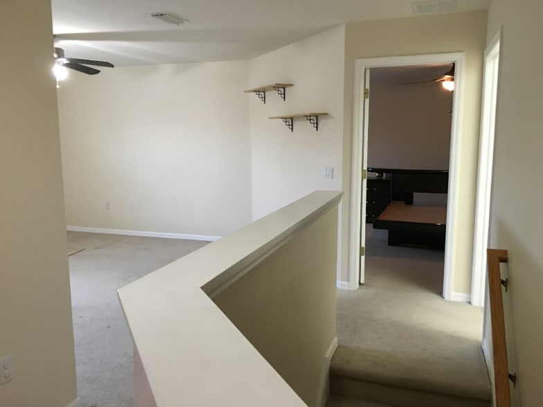 Building Photo - 5522 Lake Leta Blvd