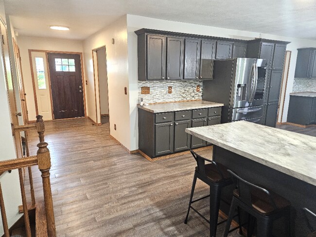 Building Photo - 11044 River Oaks Ln E