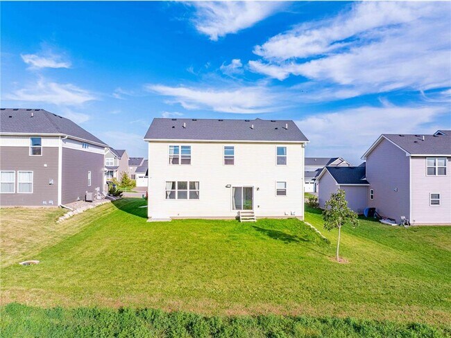 Building Photo - 1574 Edgebrook Ln