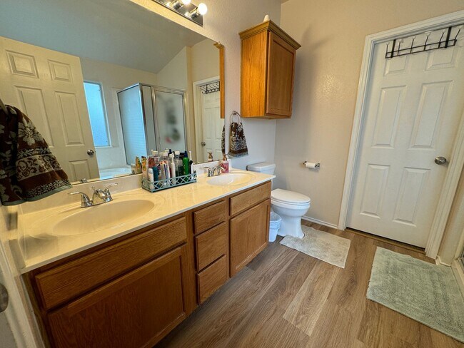 Building Photo - 4-Bedroom House for Rent in Killeen