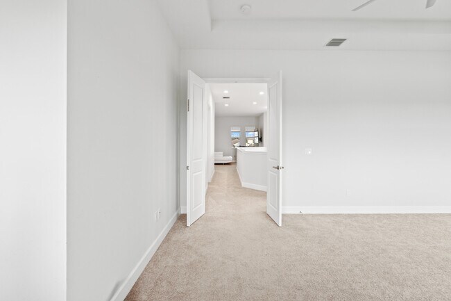 Building Photo - 15134 Cameo Ct