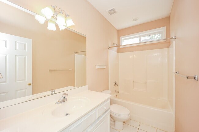 Building Photo - 84 Columns Way