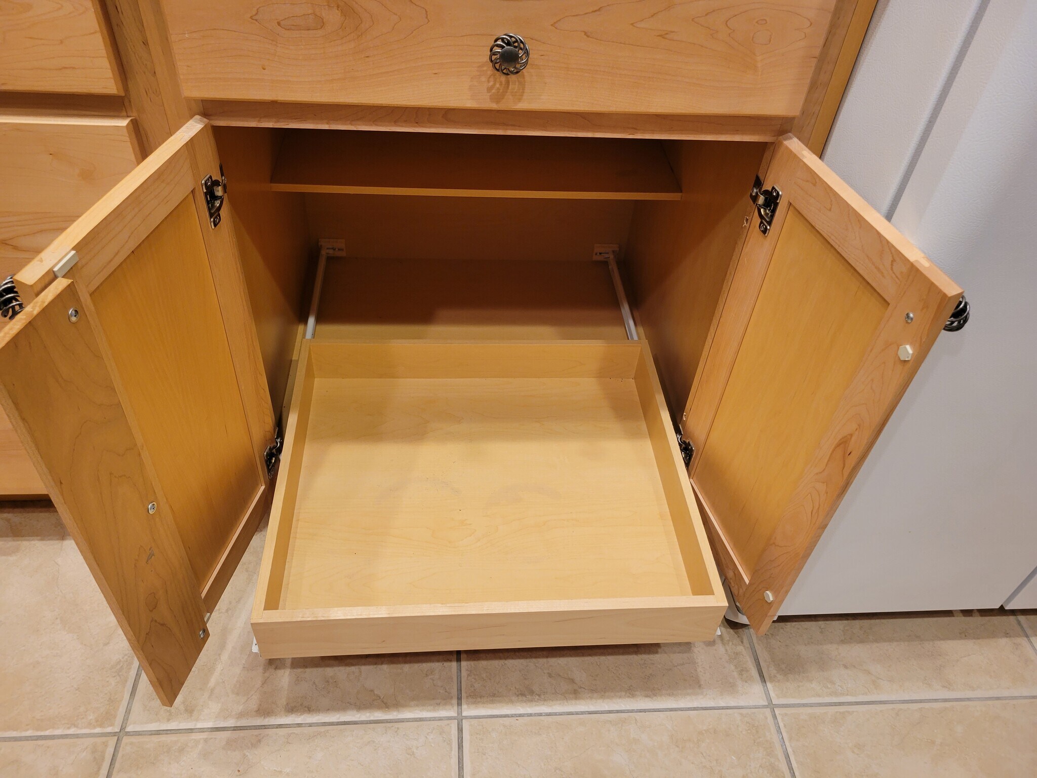 Deep pull-out cabinet - 221 Victoria Commons Blvd