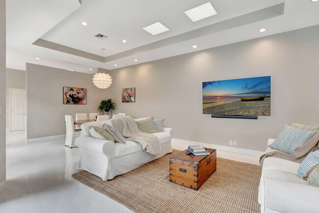 Building Photo - 23164 Via Stel