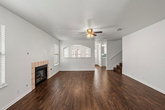 Building Photo - 210 Summerside Ave