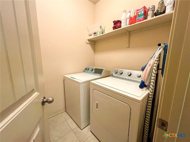 Building Photo - 104 Blair Ct