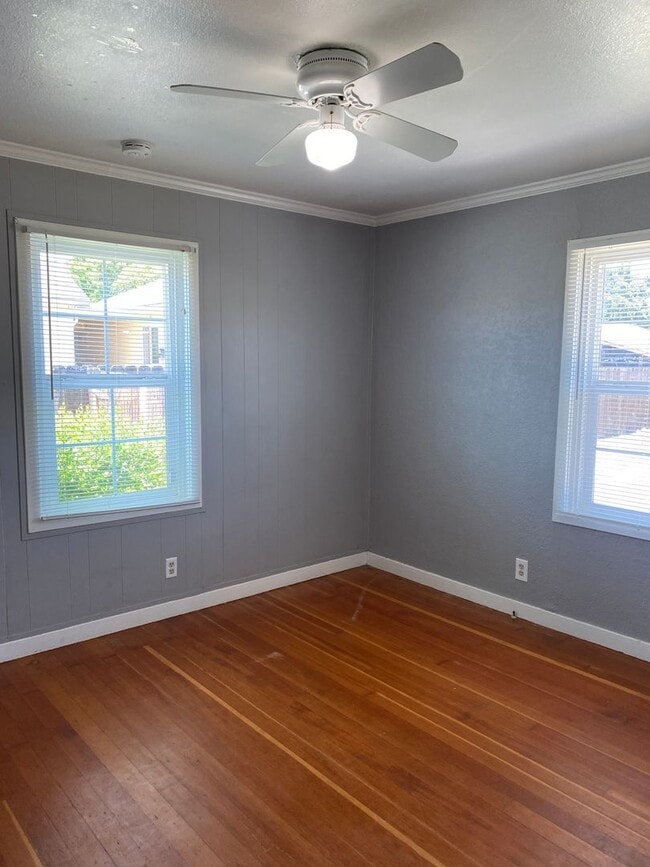 Building Photo - COMING SOON!! DESIREABLE LOS BANOS SOUTH S...