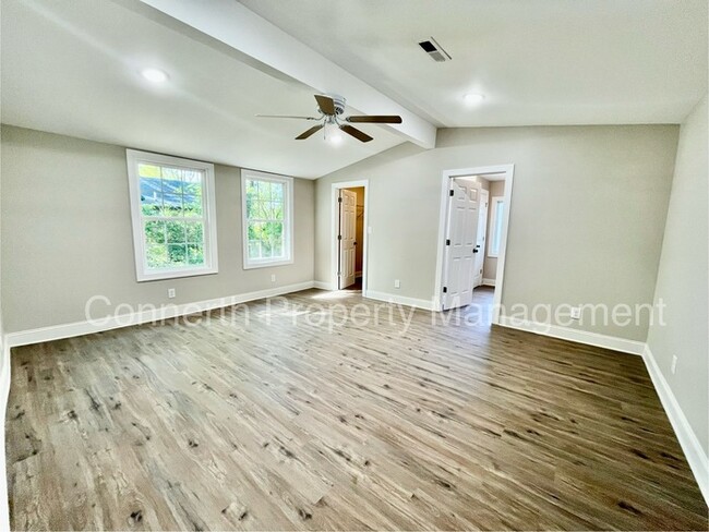 Building Photo - 774 Gracey Ave