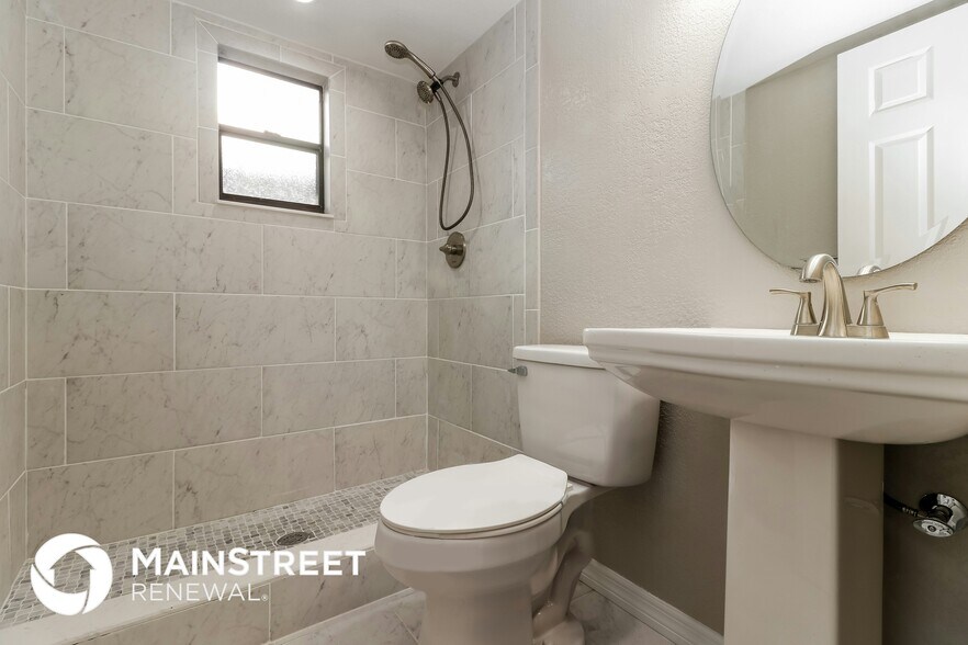 Building Photo - 11012 Bentwood Ct