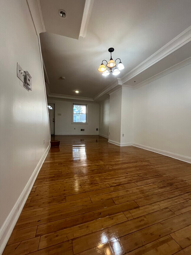 Building Photo - 1617 S 26th St