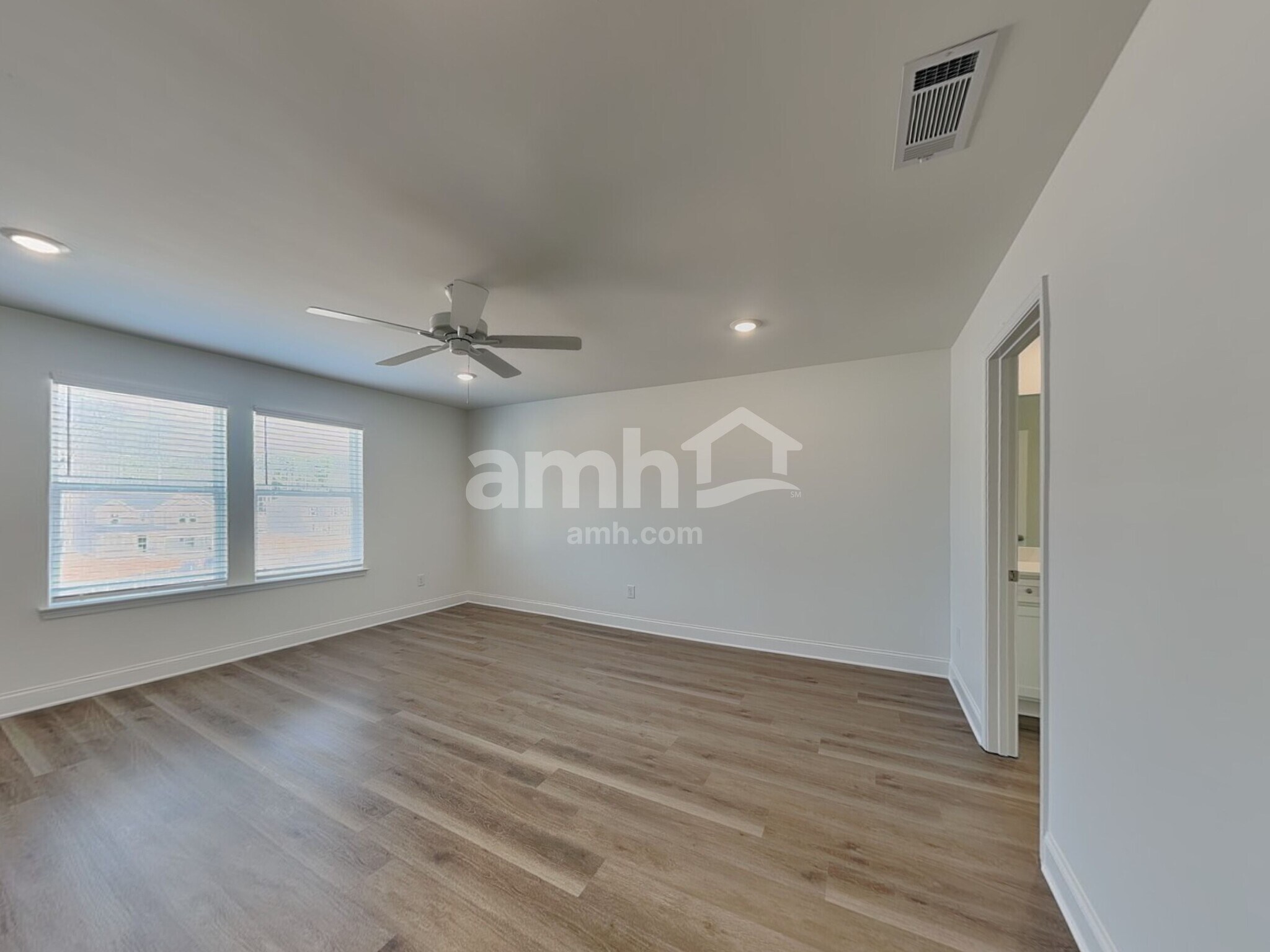 Building Photo - 425 Hickory Pointe Rd