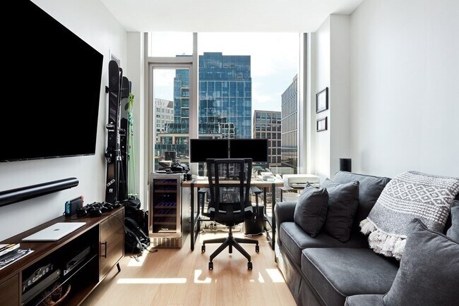 Building Photo - 133 Seaport Blvd