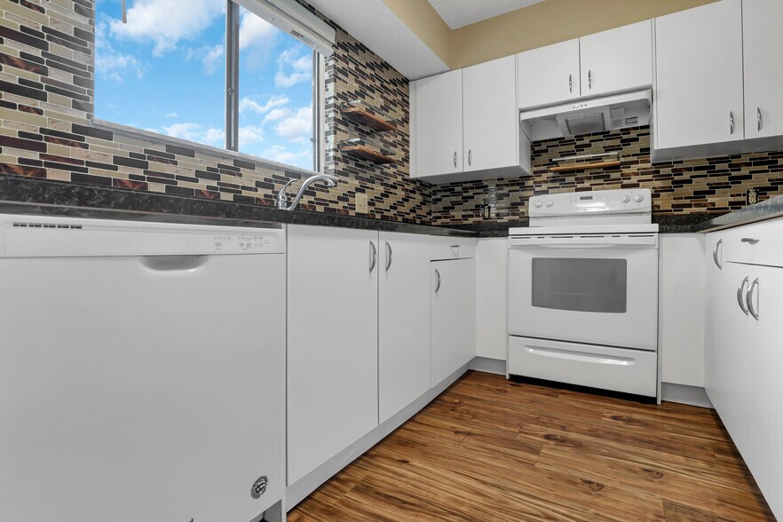 Building Photo - 2991 Cranston Dr