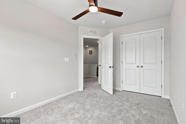 Building Photo - 417 Seeback Dr