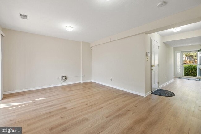 Building Photo - 8220 Ramseur Pl