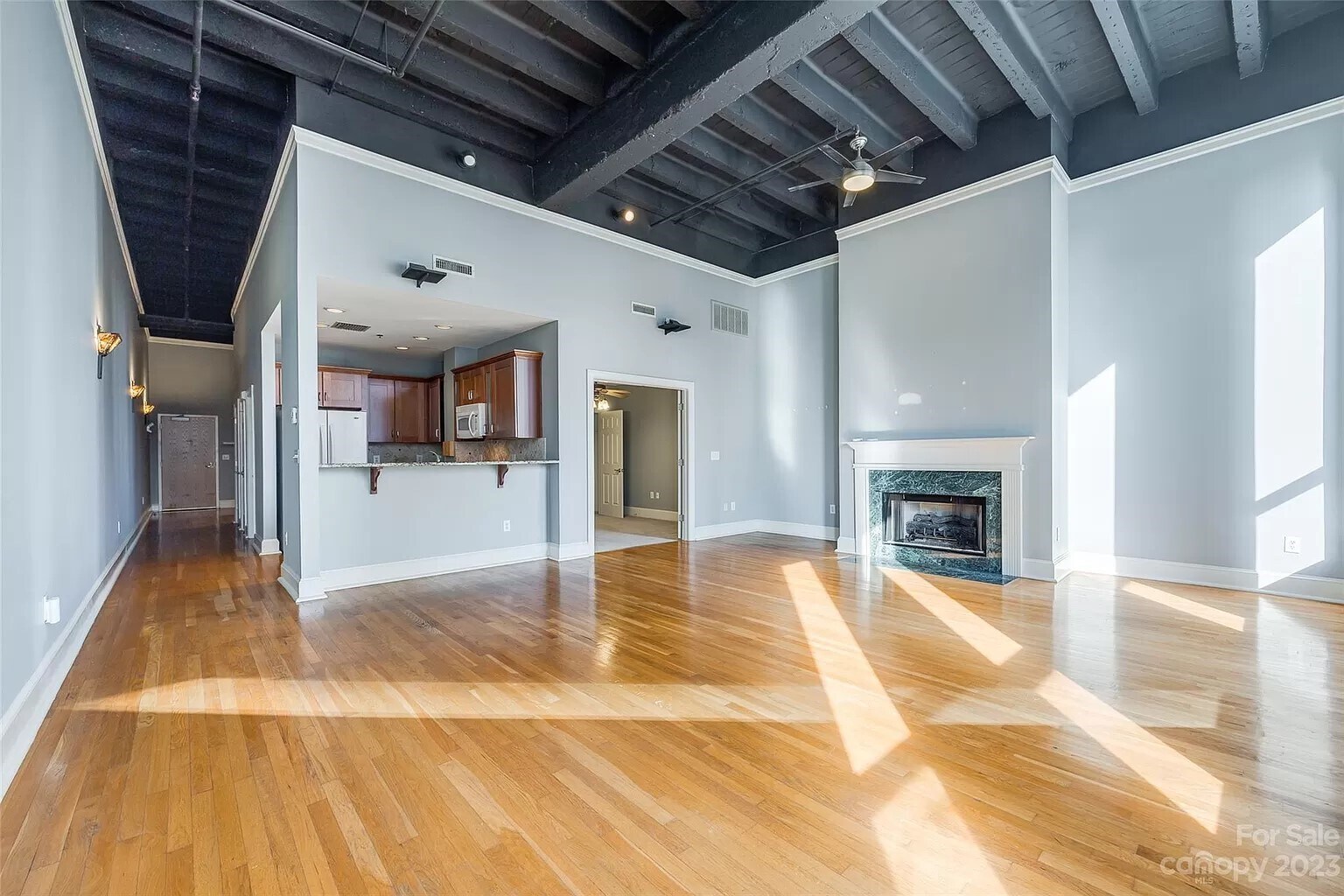 Building Photo - 127 N Tryon St