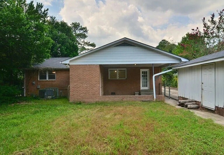 Building Photo - 1613 S Beltline Blvd