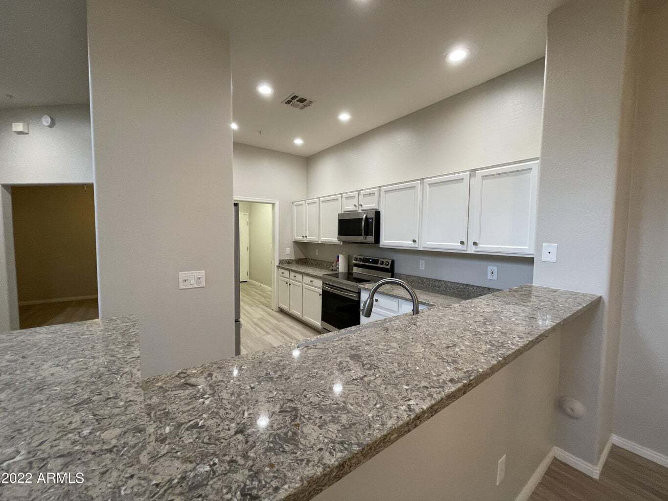 Building Photo - 16420 N Thompson Peak Pky