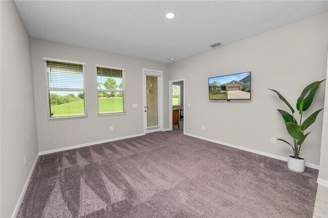 Building Photo - 6577 Great Bear Dr