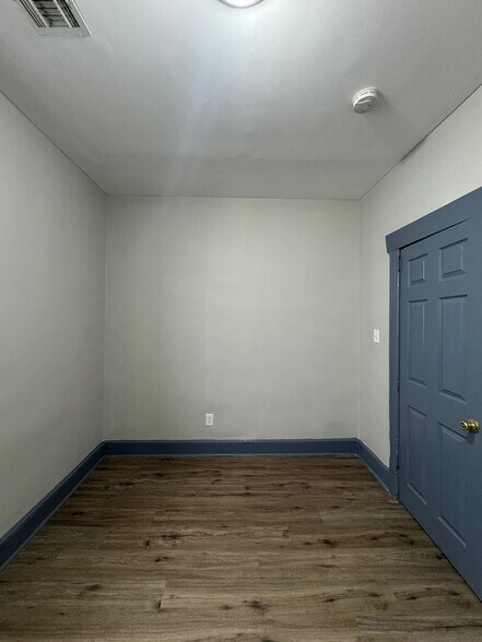Building Photo - 107 Wilkinson Ave