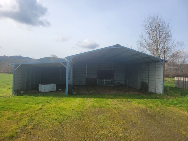 Building Photo - Coming Soon - Beautiful country living, large home with mother-in-law suite!