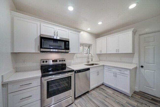 Building Photo - READY TO VIEW NOW! Beautiful Remodeled Home in the Coronado District Area