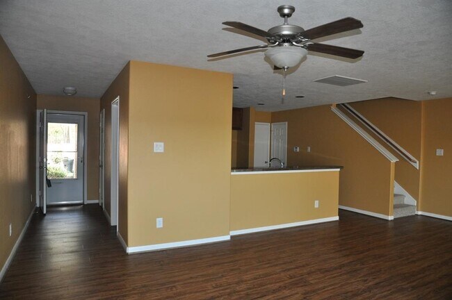 Building Photo - 12229 Medina Lake Dr