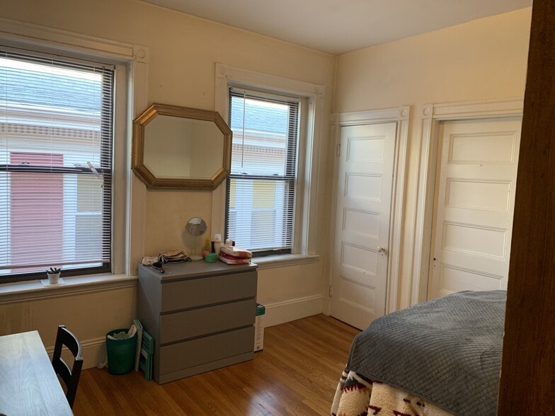 Building Photo - 153 Saint Alphonsus St