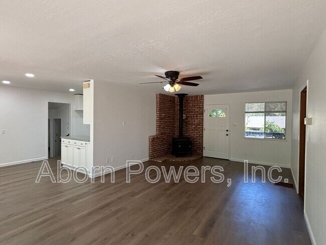 Building Photo - 3173 Ridge Ct