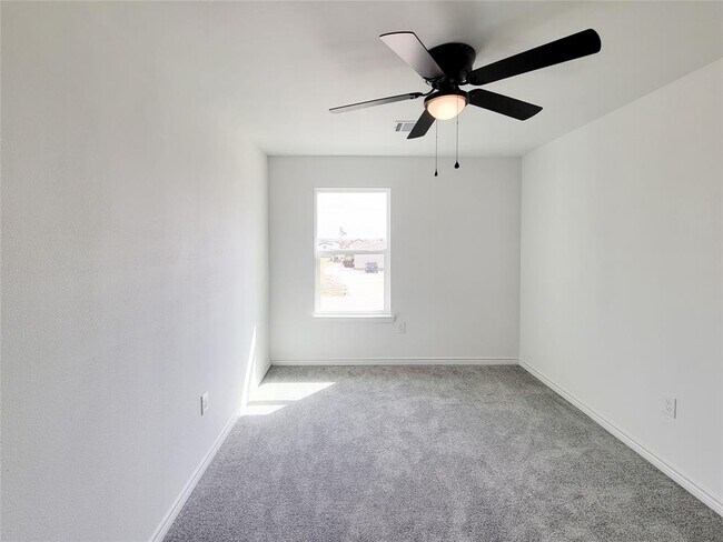 Building Photo - 2731 Rd 5724