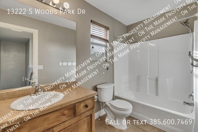 Building Photo - 13222 S Woods Park Dr