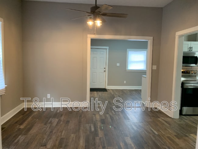 Building Photo - 234 N Addison St