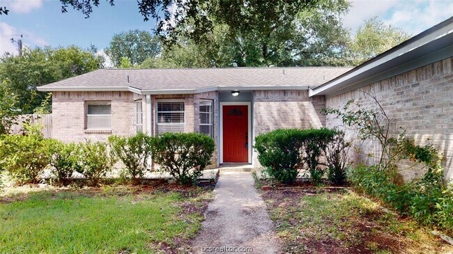 Building Photo - 3004 Longleaf Dr