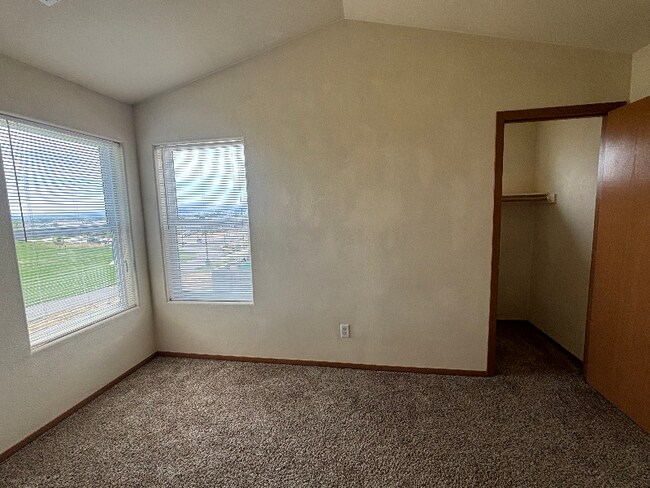 Building Photo - 6005 Chapel Hill Blvd