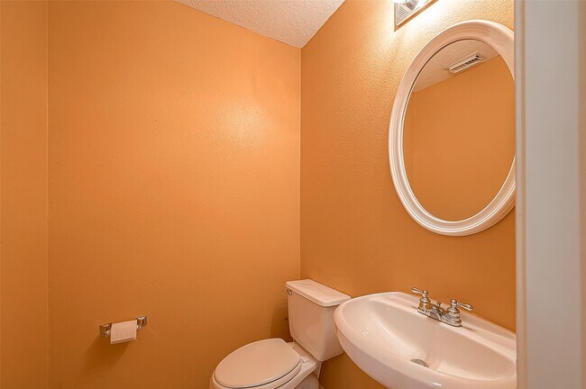 Building Photo - 17210 Double Lilly Dr