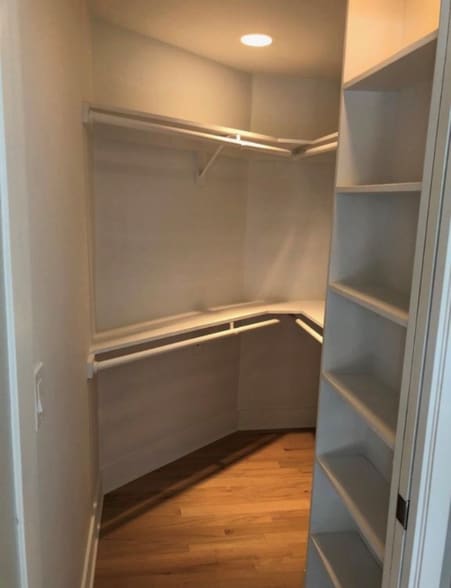 Building Photo - 413 W Acacia Ave